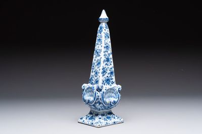 A blue and white Dutch Delft obelisk, late 17th C. — photo 1