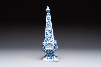 A blue and white Dutch Delft obelisk, late 17th C. — photo 5