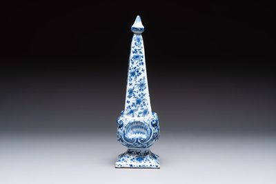 A blue and white Dutch Delft obelisk, late 17th C. — photo 6