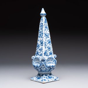 A blue and white Dutch Delft obelisk, late 17th C. — photo 4