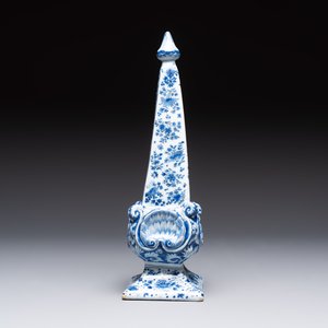 A blue and white Dutch Delft obelisk, late 17th C. — photo 7
