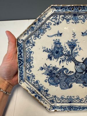 A blue and white Dutch Delft octagonal 'Chinoiserie' plaque, 18th C. — foto 5