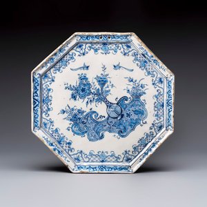 A blue and white Dutch Delft octagonal 'Chinoiserie' plaque, 18th C. — foto 1
