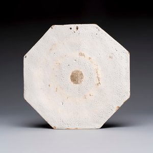 A blue and white Dutch Delft octagonal 'Chinoiserie' plaque, 18th C. — foto 2