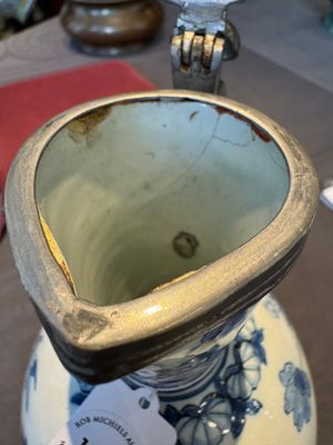 A blue and white Dutch Delft pewter-mounted armorial jug, late 17th C. — photo 16