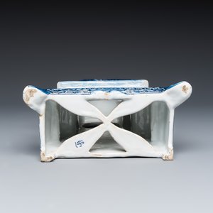 A blue and white Dutch Delft pocket watch stand — 照片 8