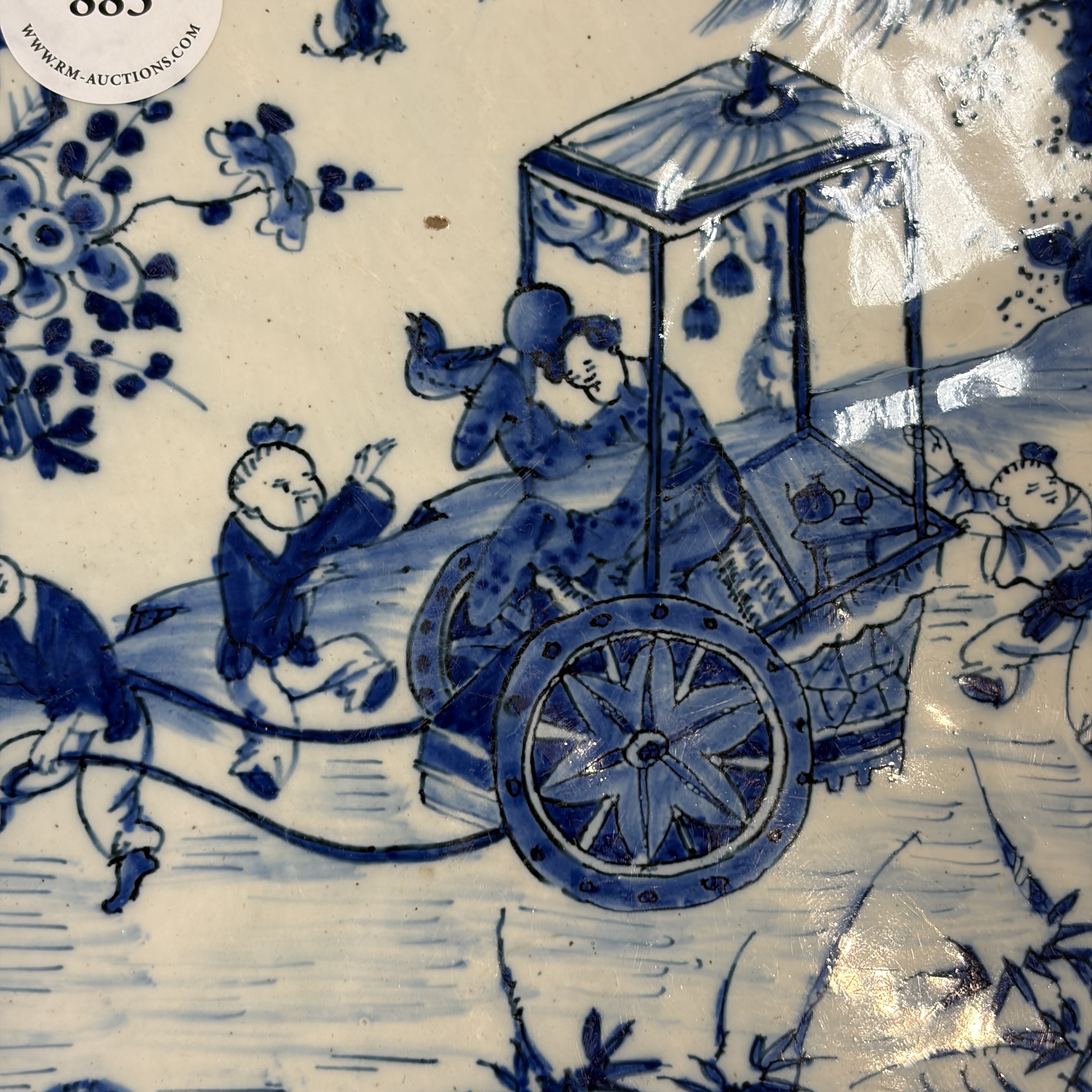 A blue and white Dutch Delft chinoiserie star-shaped dish — photo 11