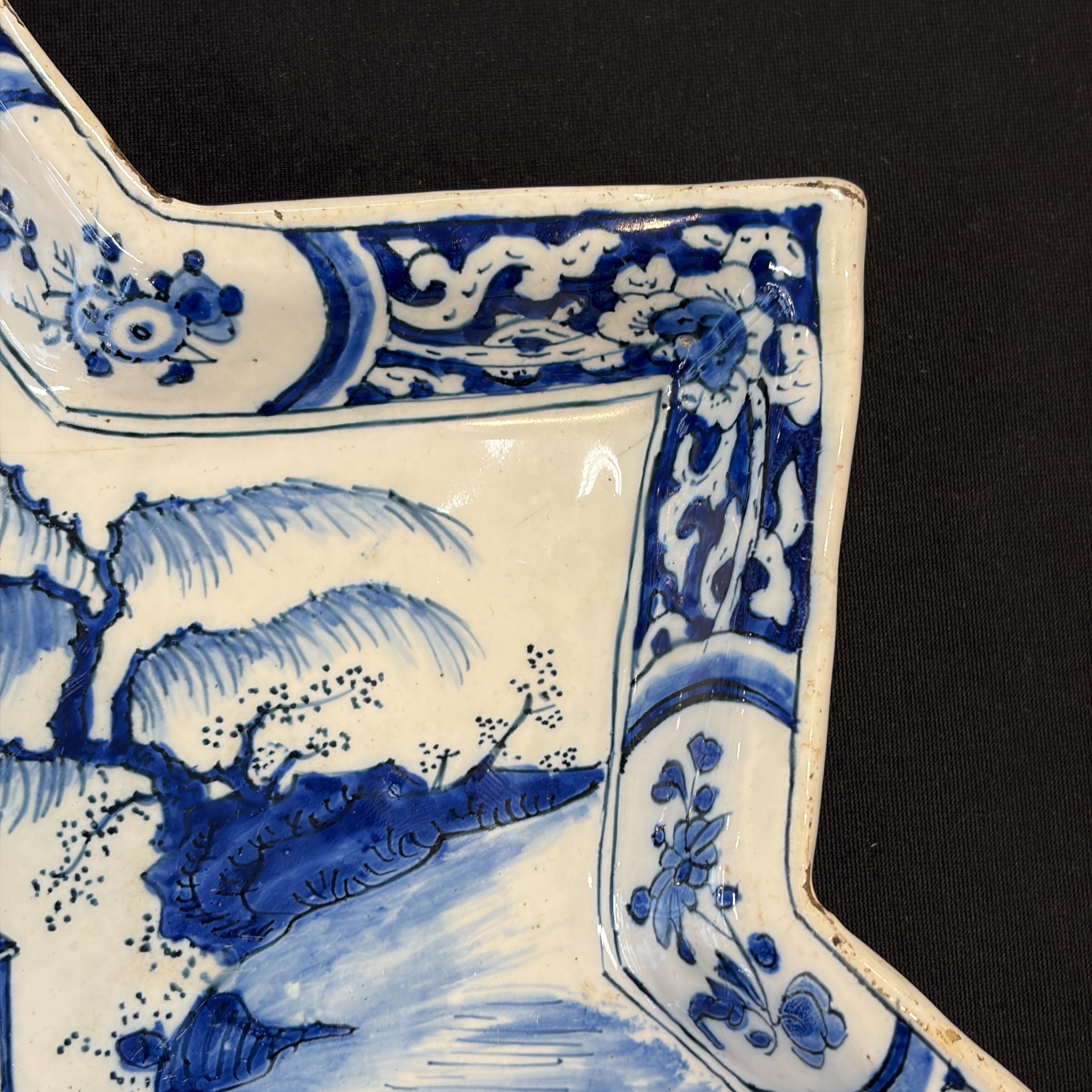 A blue and white Dutch Delft chinoiserie star-shaped dish — photo 8