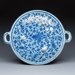 A large blue and white Dutch Delft fish strainer — 照片 2
