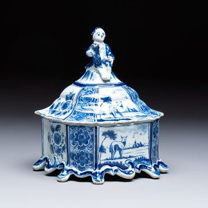 A blue and white Dutch Delft tobacco box and cover, 18th C. — foto 1