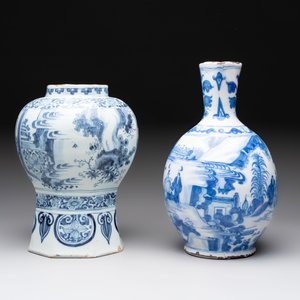 A blue and white Dutch Delft Transitional style chinoiserie vase and a jug, late 17th C. — 照片 4
