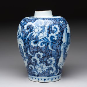 A blue and white Dutch Delft Transitional style chinoiserie vase, late 17th C. — 照片 4