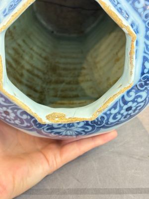 A blue and white Dutch Delft Transitional style chinoiserie vase, late 17th C. — 照片 11