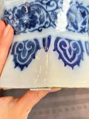 A blue and white Dutch Delft Transitional style chinoiserie vase, late 17th C. — 照片 17