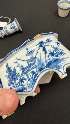 A blue and white Dutch Delft writing set with candlestick — photo 18