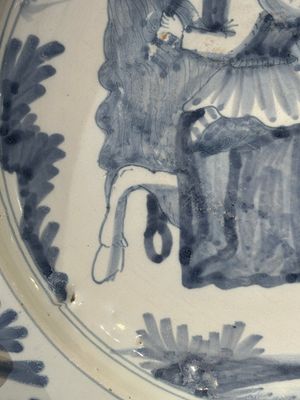 A blue and white Dutch maiolica dish with a rider on horseback, probably Harlingen, 2nd half 17th C. — 照片 3