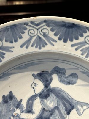 A blue and white Dutch maiolica dish with a rider on horseback, probably Harlingen, 2nd half 17th C. — 照片 6