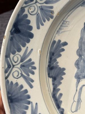 A blue and white Dutch maiolica dish with a rider on horseback, probably Harlingen, 2nd half 17th C. — 照片 7