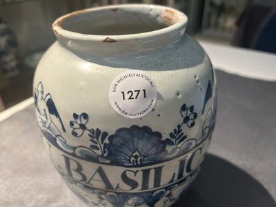 A blue and white English Delftware drug jar, probably London, 18th C. — photo 1