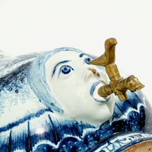 A blue and white French faience Delft style wall fountain and basin, Bourg-la-Reine, dated 1890 — photo 9