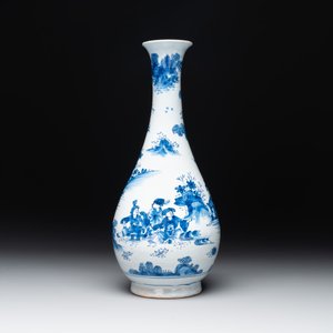 A blue and white French faience pear-shaped chinoiserie vase, Nevers, late 17th C. — photo 2