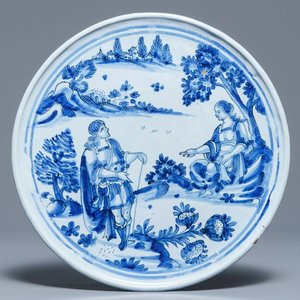A blue and white French faience tazza with a galant scene, Nevers, late 17th C. — photo 1