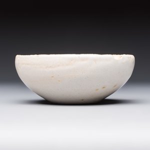 A blue and white Hispano-Moresque pottery bowl, Manises or Paterna, Spain, 15th C. — photo 4