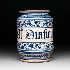 A blue and white Italian albarello, Faenza, 2nd half 16th C. — photo 1