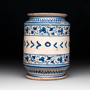 A blue and white Italian albarello, Faenza, 2nd half 16th C. — photo 3