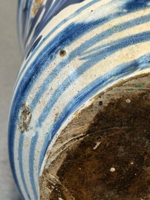 A blue and white Italian maiolica albarello, 16/17th C. — photo 7