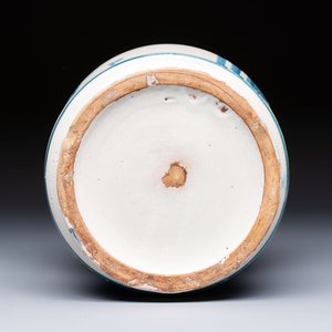 A blue and white Italian maiolica albarello, dated 1711 — foto 6