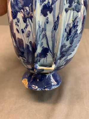 A blue and white Italian maiolica pilgrim flask, Savona, ca. 1700 — photo 15