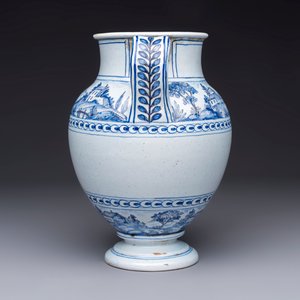 A blue and white Italian wet drug jar inscribed 'Ros. comp.', Savona, 18th C. — photo 5