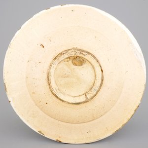 A blue and white maiolica dish with a portrait of William and Mary, 17th C. — 照片 2