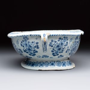 A blue and white Nevers faience jardinière, France, 17th C. — 照片 4
