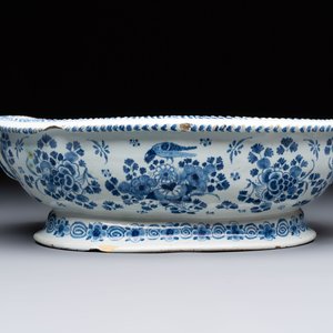 A blue and white Nevers faience jardinière, France, 17th C. — 照片 5