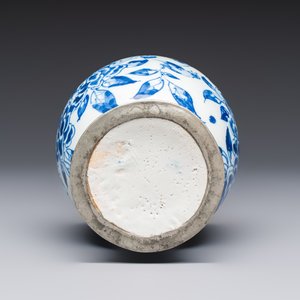 A blue and white pewter-mounted Delftware chinoiserie ewer, probably London, 17th C. — photo 8