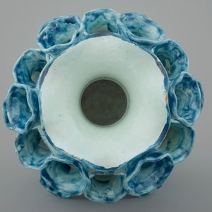 A blue and white pyramidal tulip vase, Cantagalli, Italy, 19th C. — 照片 5