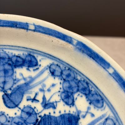 A blue and white Safavid plate — photo 5
