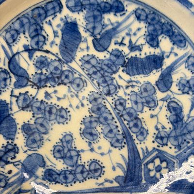 A blue and white Safavid plate — photo 7