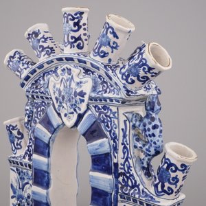 A blue and white Samson Paris Delftware tulip vase, 19th C. — photo 3
