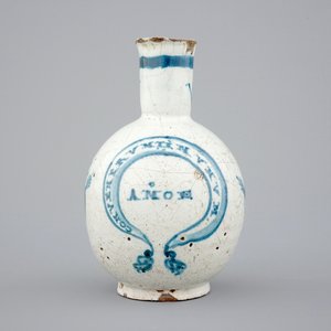 A blue and white Spanish jug, dated 1722, Talavera — 照片 1