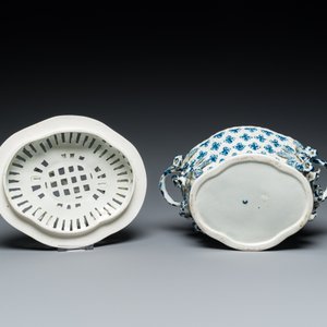 A blue and white tureen with reticulated cover, Worcester, England, 18th C. — photo 7