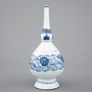 A blue and white water sprinkler, Kangxi, ca. 1700 — photo 3