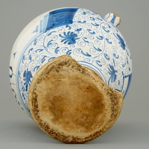 A blue and white wet drug jar, Faenza, 16/17th C. — 照片 7