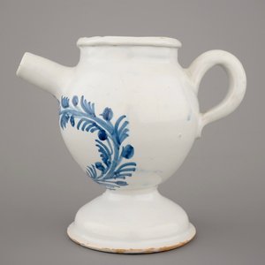 A blue and white wet drug jar, French faience, Nevers, 18th C. — 照片 2