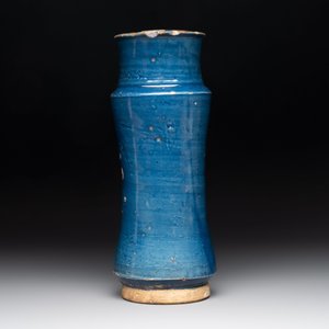A blue-glazed albarello and two white-glazed albarelli, Spain, 17th C. — photo 3