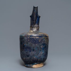 A blue-glazed Islamic pottery jug, Kashan, Iran, 13th C. — 照片 2
