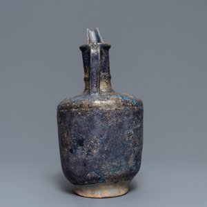 A blue-glazed Islamic pottery jug, Kashan, Iran, 13th C. — 照片 3