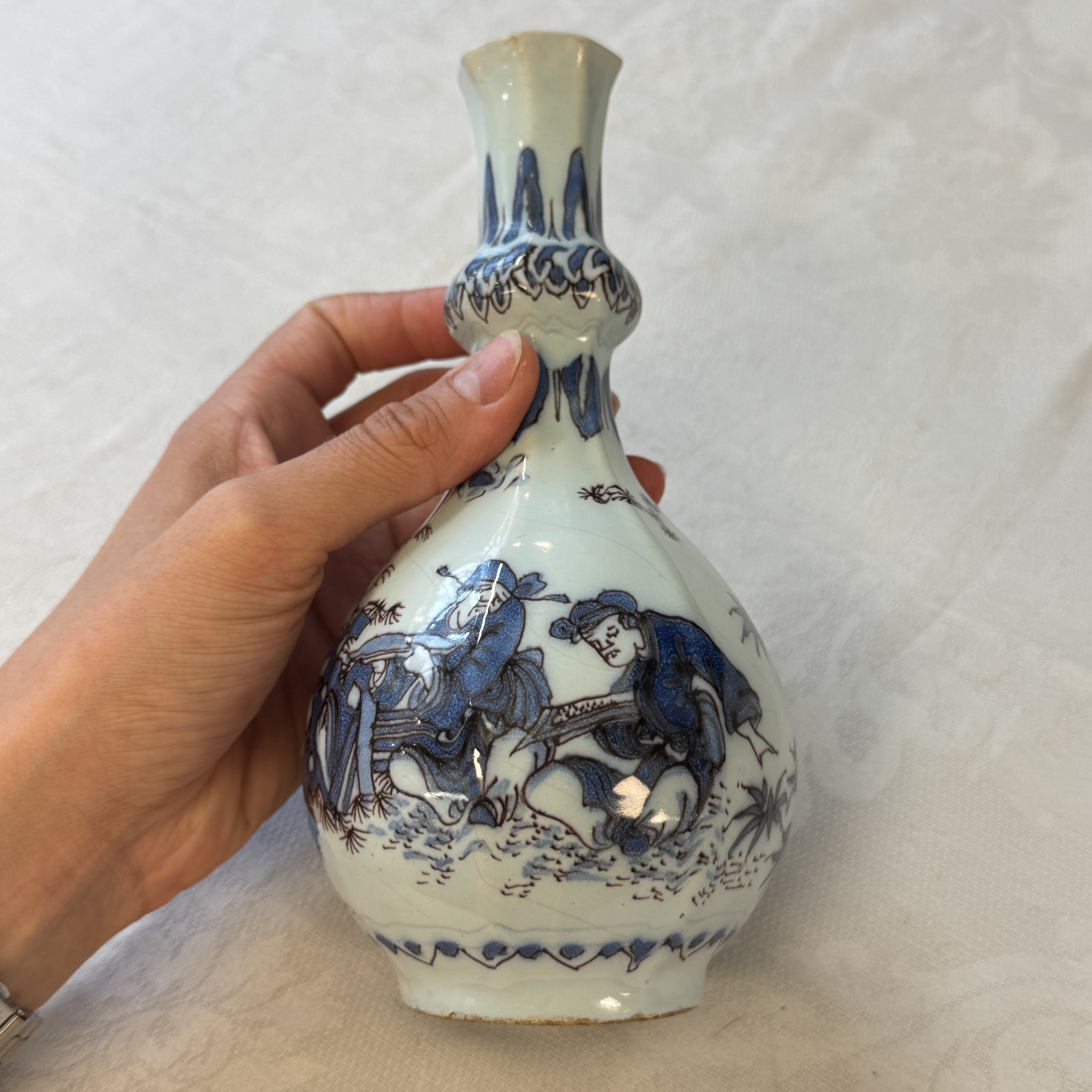 A blue, white and manganese Dutch Delft chinoiserie bottle vase — photo 5